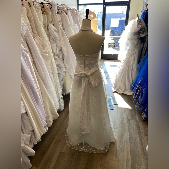 Blondie Nites Wedding Dress - Picture 10 of 12